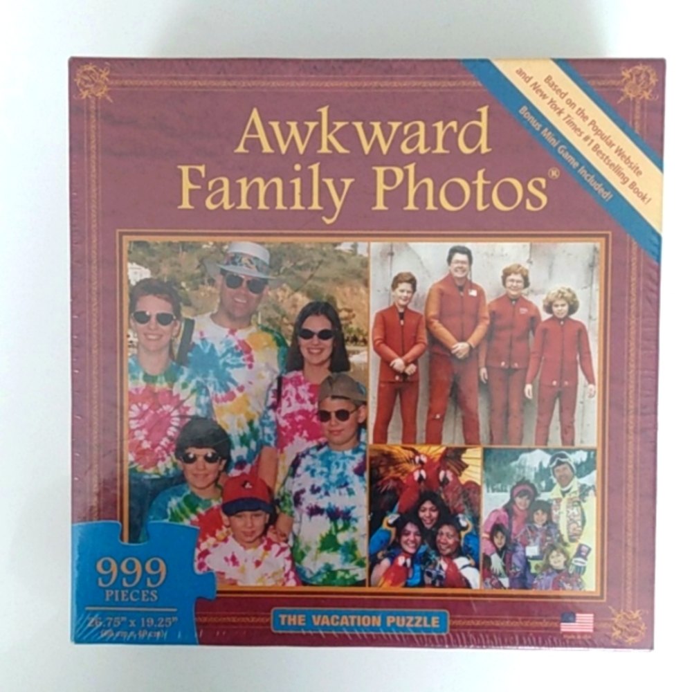 NEW Awkward Family Photos 999 Pieces Jigsaw Puzzle "The Vacation Puzzle" SEALED